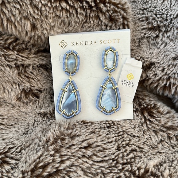 NWT Kendra Scott Drop Earrings - Picture 2 of 8